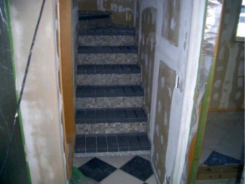 階段タイル施工